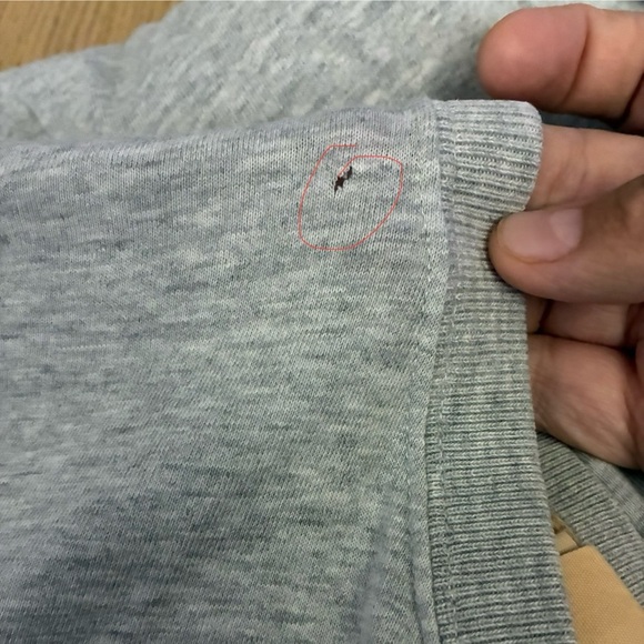 💥Hollister Gray Men's V-Neck T-Shirt L - Picture 10 of 11